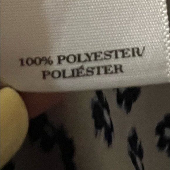 Ann Taylor navy blue and White Blouse - Picture 8 of 9